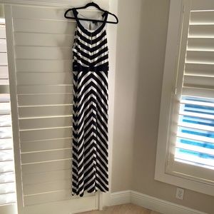 Black house White Market chevron dress size large.